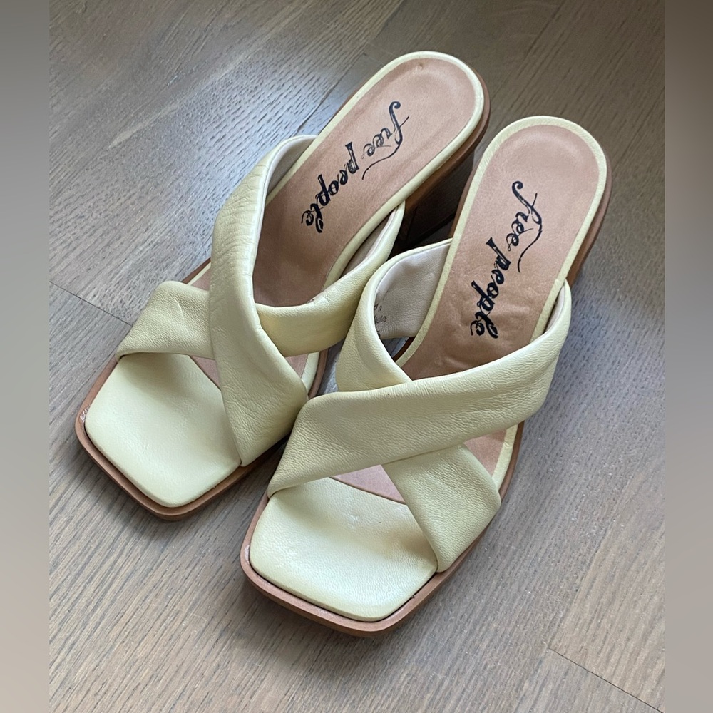 Free People Leather Light Yellow Cameron Butter Sandals NEW Size 7 EU 37